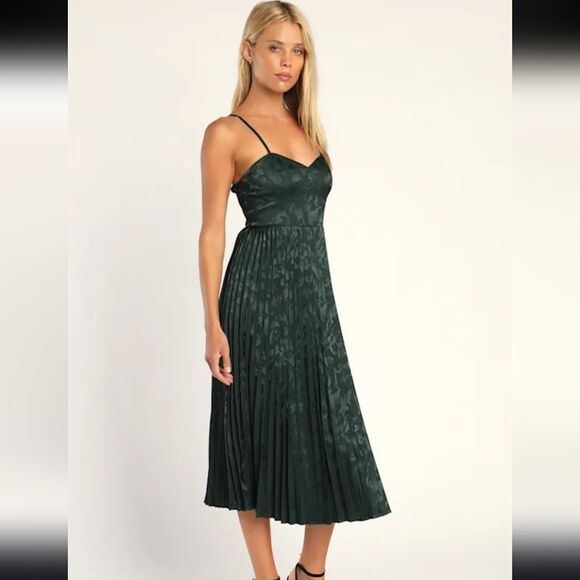 Lulu's Forest Green Midi Dress - Picture 4 of 10